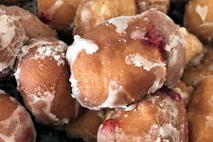 Raspberry Filled Donut Holes