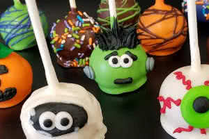 Halloween Cake Pops