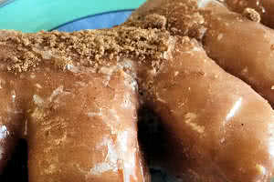 Bear Claw Donut